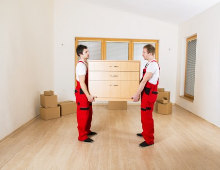 Seasonal storage organization for a Hatchend family home